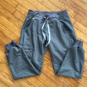 Figs extra small petite graphite Zamora